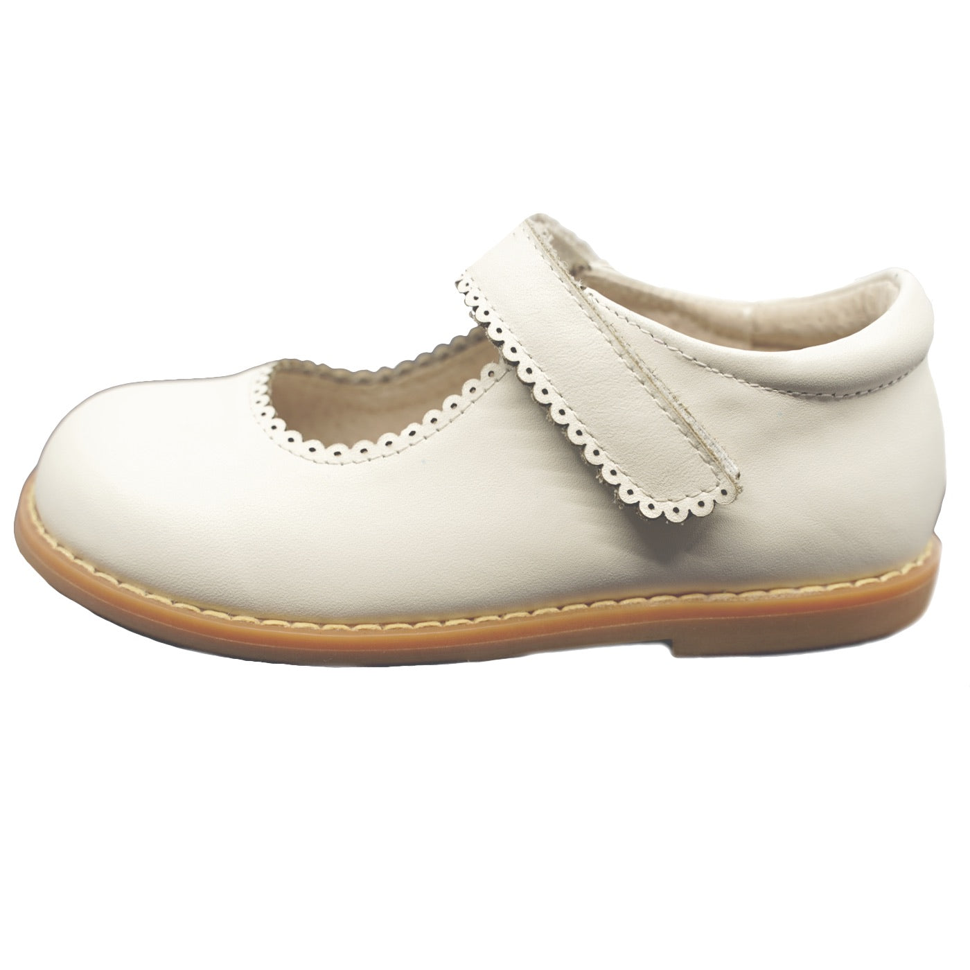 Little girl off on sale white dress shoes